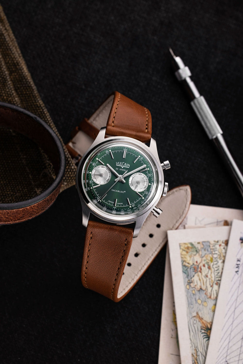 Vulcain Chronograph 1970s grön & svart läder, begränsad upplaga 640109A90.BAC201