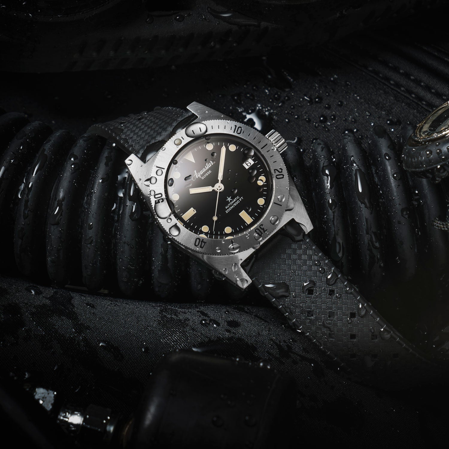 Aquastar Model 60 Re-edition Svart & Komplett Paket med Armband och Rem