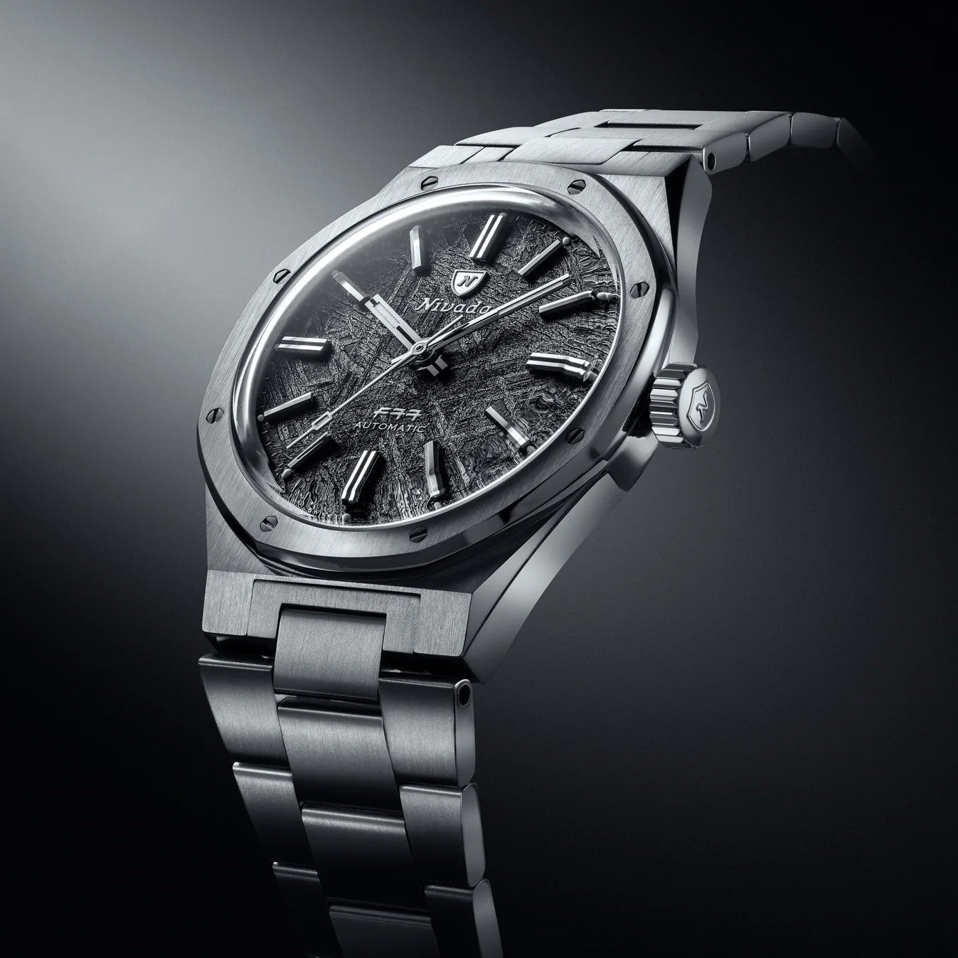 Nivada Grenchen F77 Titanium Météorite