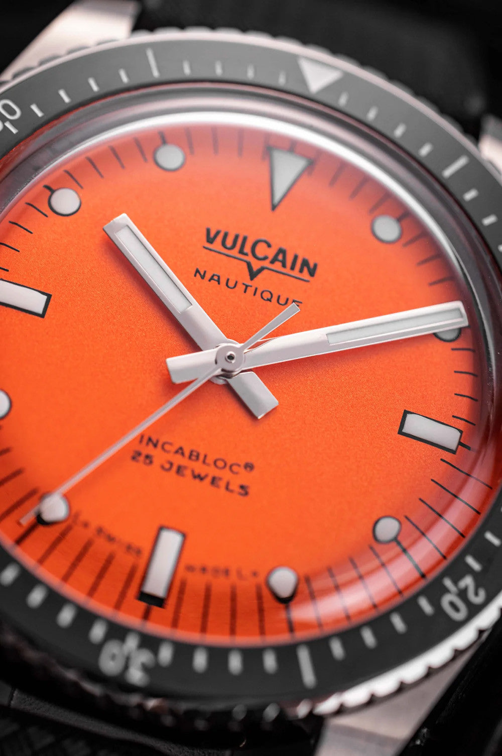 Vulcain Skindiver Nautique Orange 660170A67.BAR200