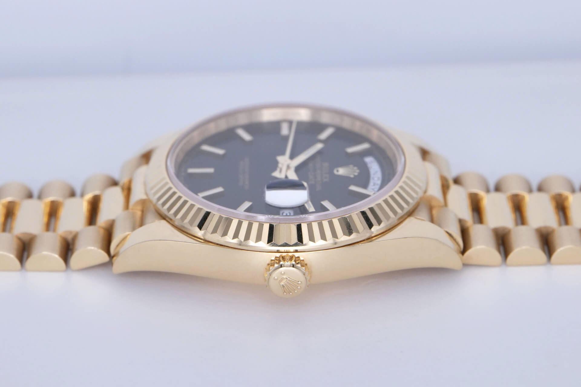 PRE-OWNED Rolex Day-Date 40 228238-0007