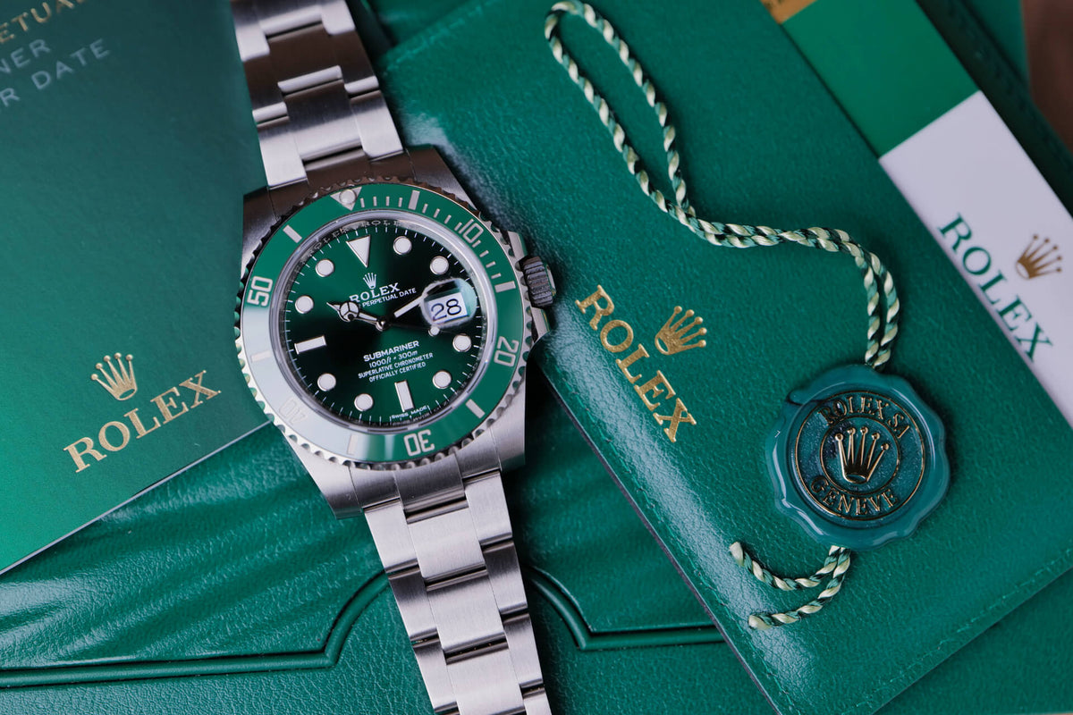 PRE-OWNED Rolex Oyster Perpetual Submariner Date 116610LV