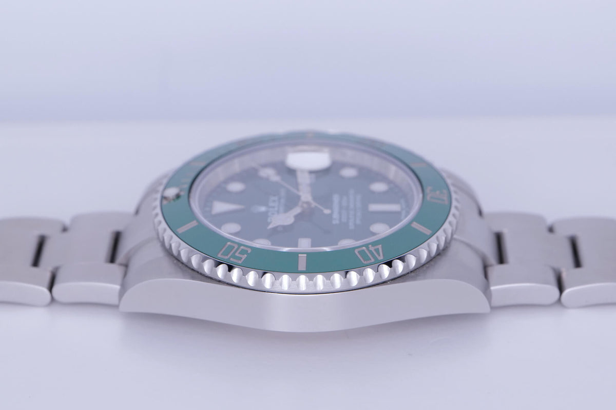 PRE-OWNED Rolex Oyster Perpetual Submariner Date 116610LV