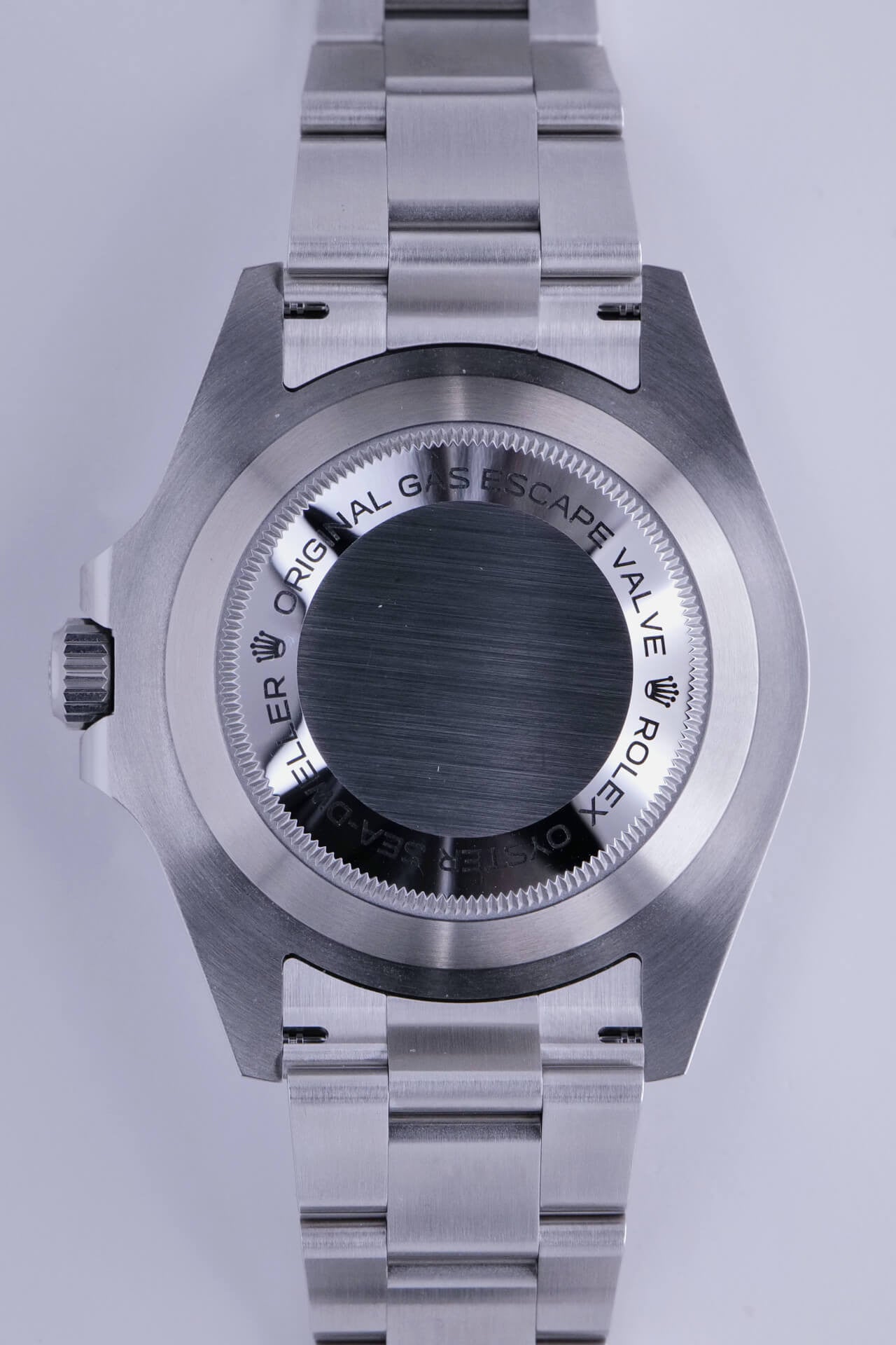 PRE-OWNED Rolex Sea-Dweller 126600