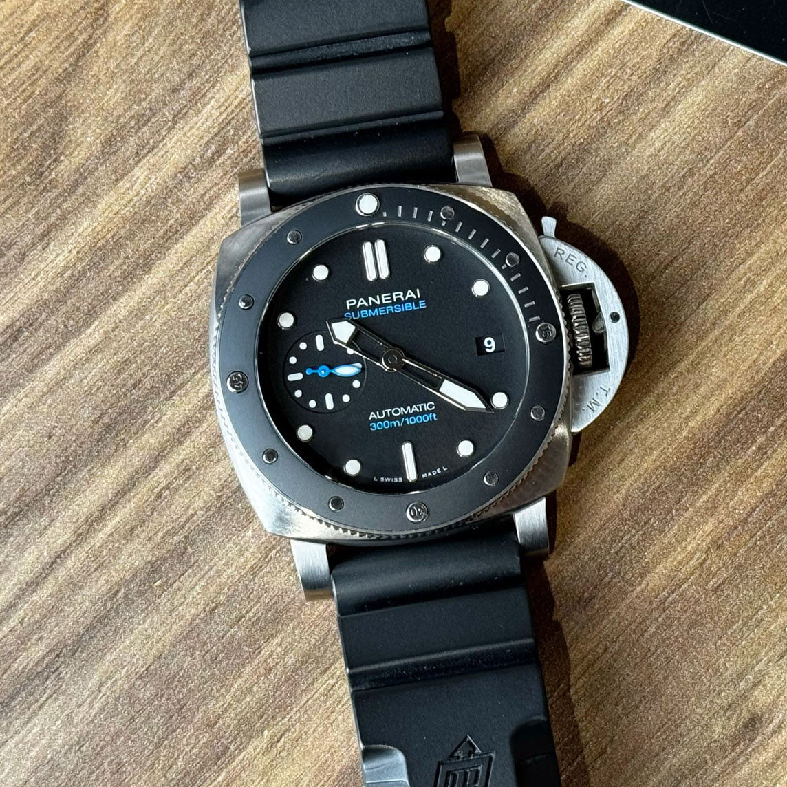 PRE-OWNED Panerai Submersible PAM00683