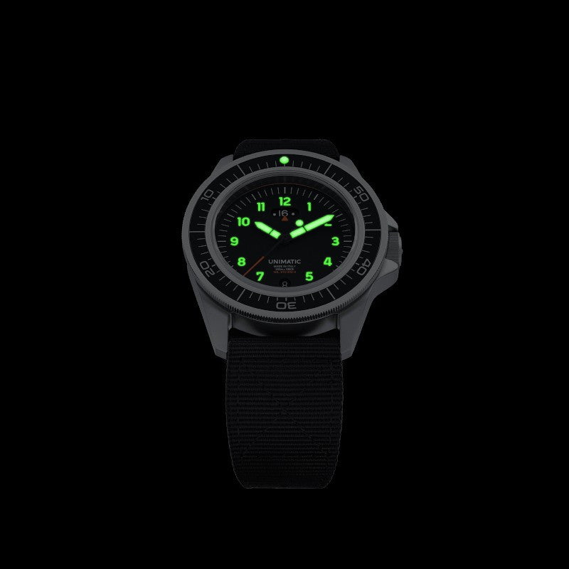 Unimatic Modello Uno GMT Toolwatch Black UT1- GMT