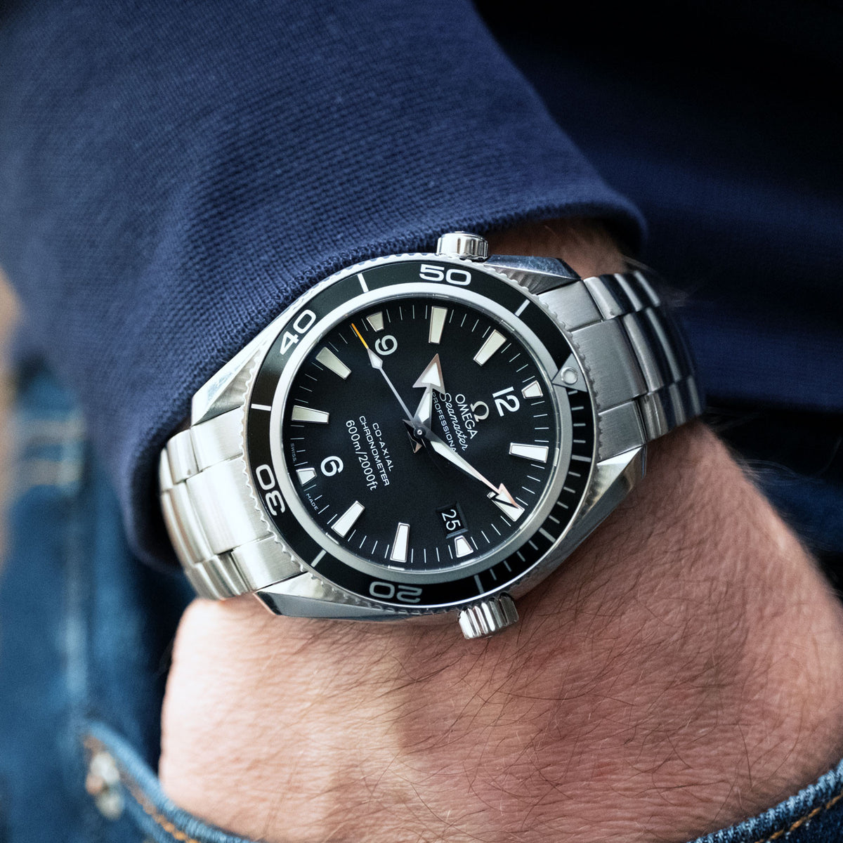 PRE-OWNED Omega Seamaster Planet Ocean 2201.50.00