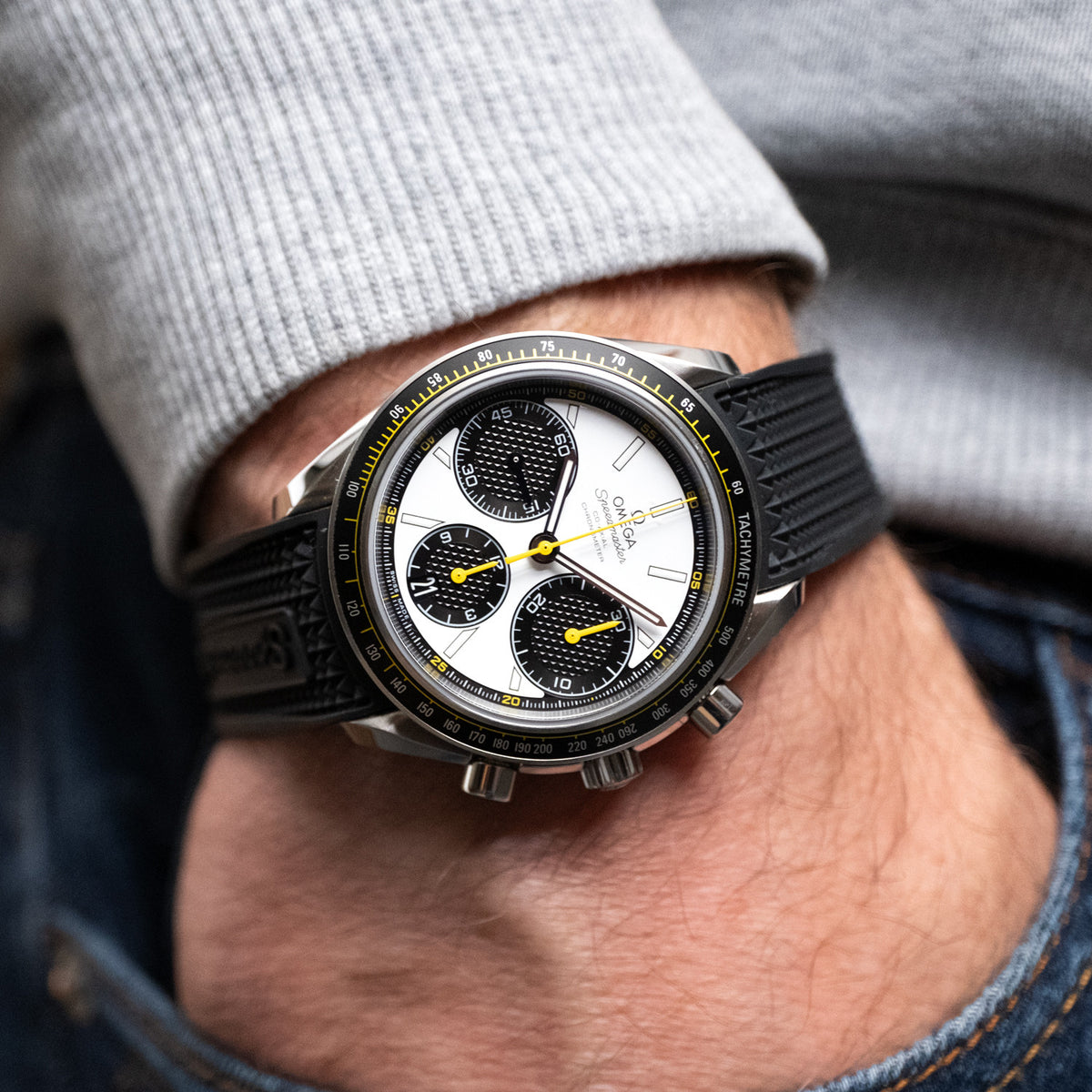 BEGAGNAD Omega Speedmaster Racing Co-Axial Chronograph 326.