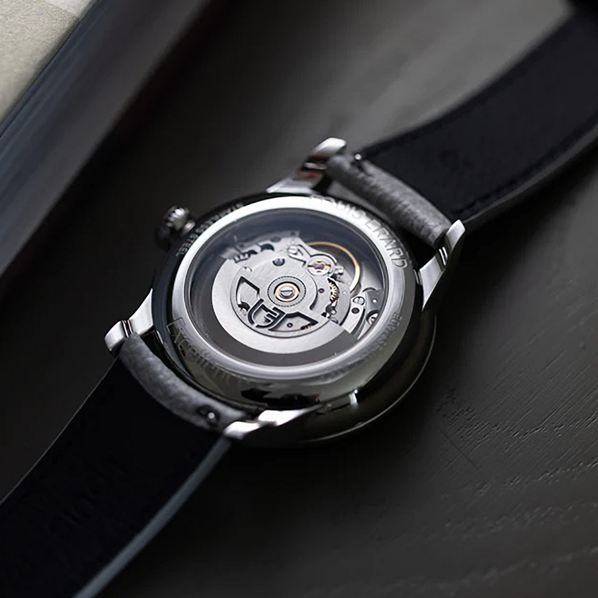 Louis Erard Le Régulateur Gravé Bleu 85248AA15.BVA159