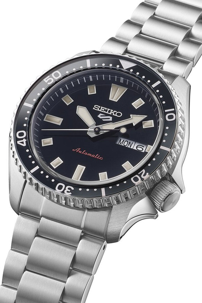 SEIKO 5 SPORTS Svart Dag/Datum SRPL85K1