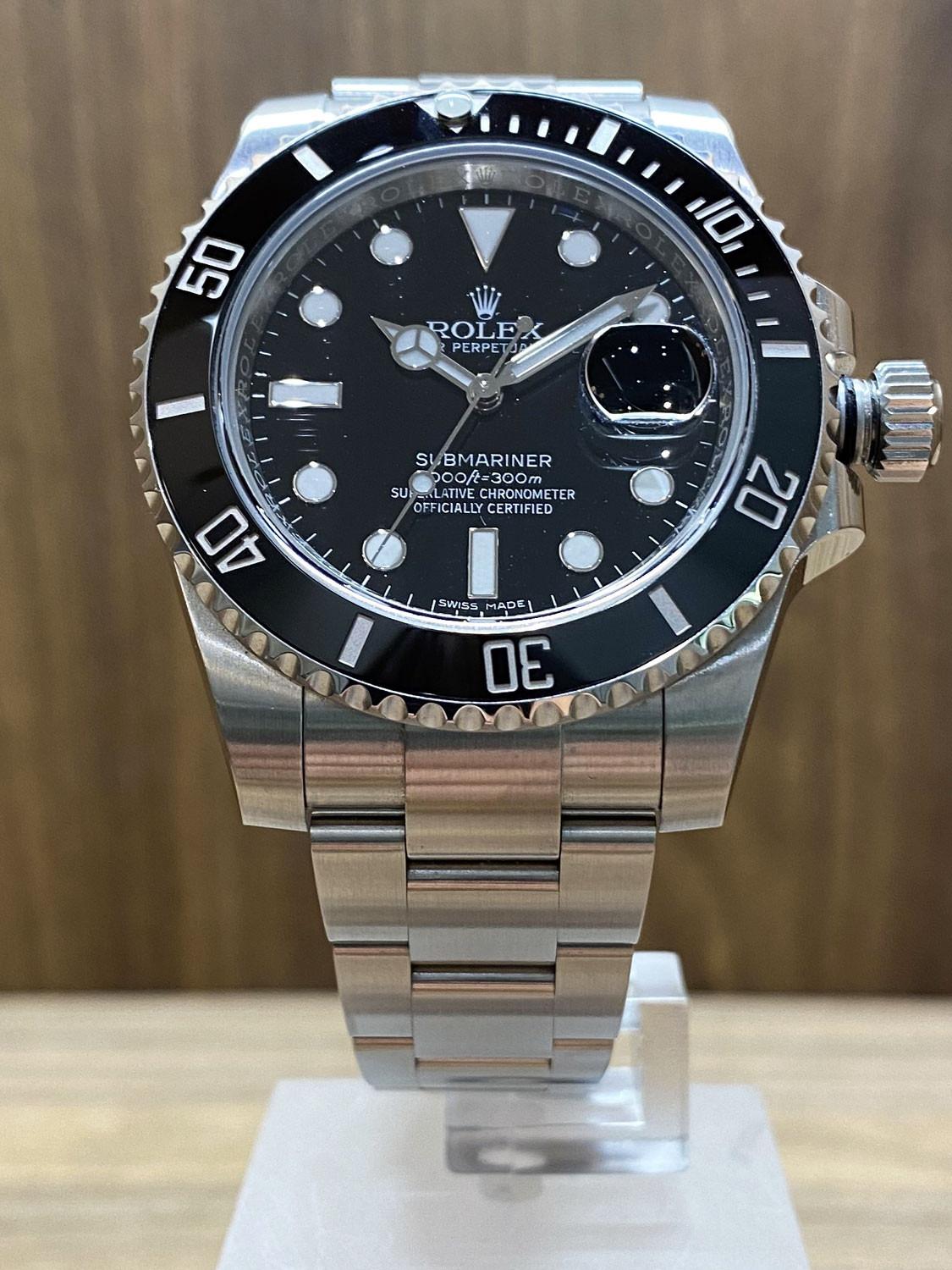 BEGAGNAD Rolex Submariner Date Svart År 2017